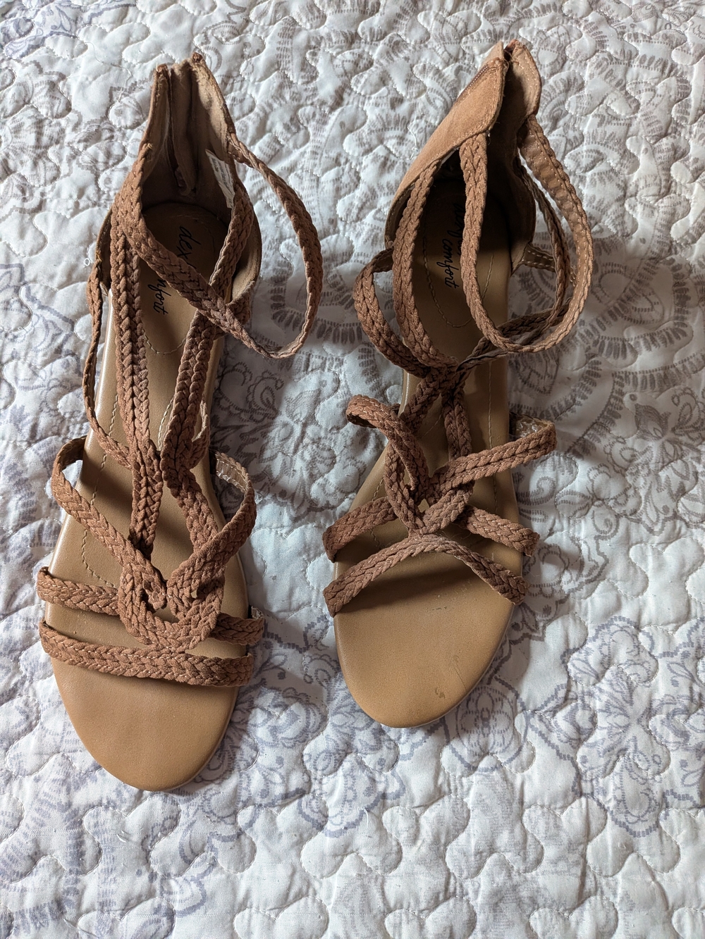 dexflex comfort Braided Strappy Sandals in Tan
